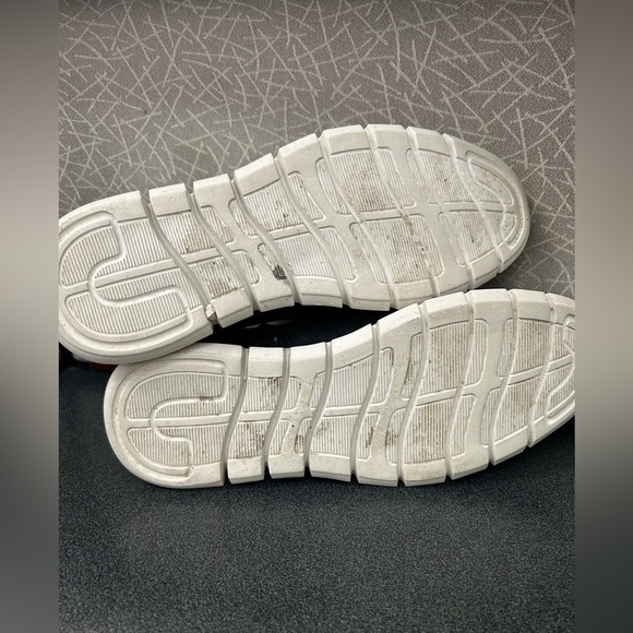 Men’s black dress shoes white sole - Picture 5 of 5